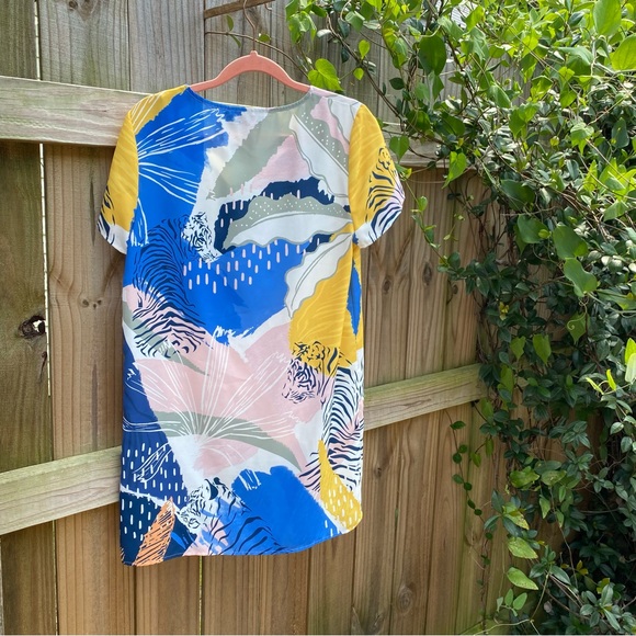 ✨ MinkPink Abstract Dress - Size Small - Like New - Picture 4 of 4